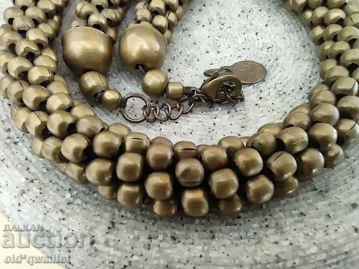 Масивно дизайнерско колие, ръчно изработено, топ ефект с цена 50.00 лв. | € 25.56 Масивно дизайнерско колие, ръчно изработено, топ ефект с цена 50.00 лв. | € 25.56