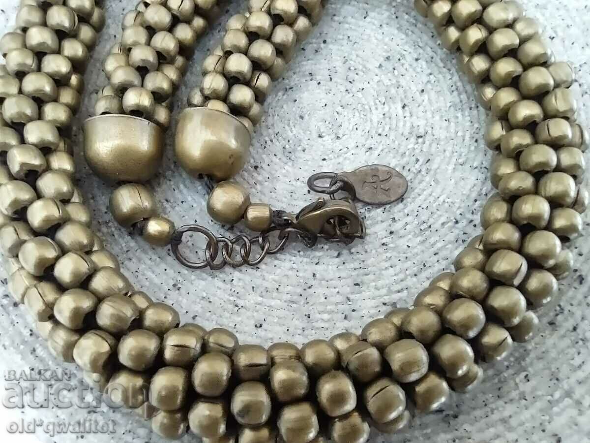 Аукцион Масивно дизайнерско колие, ръчно изработено, топ ефект Аукцион Масивно дизайнерско колие, ръчно изработено, топ ефект