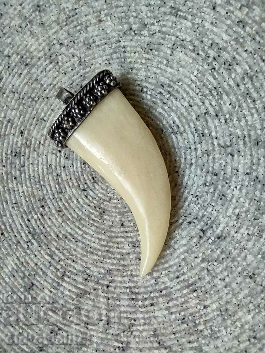 Медальон със сребърен обков с цена 50.00 лв. | € 25.56 Медальон със сребърен обков с цена 50.00 лв. | € 25.56