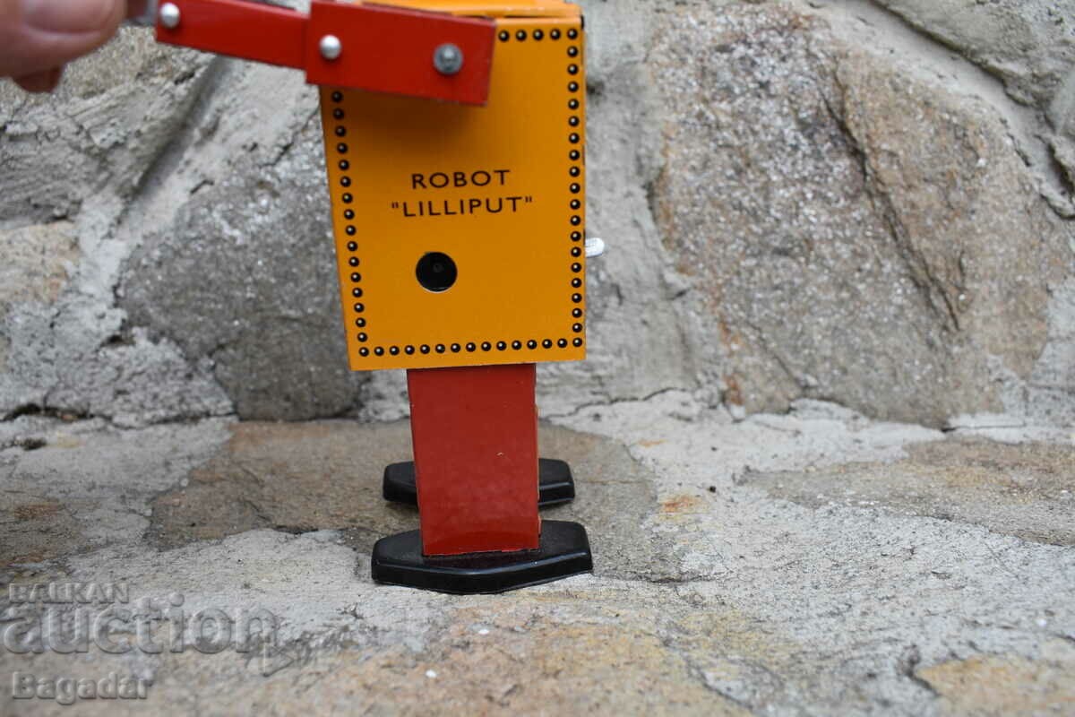 Delivery of Tinplate toy robot Delivery of Tinplate toy robot