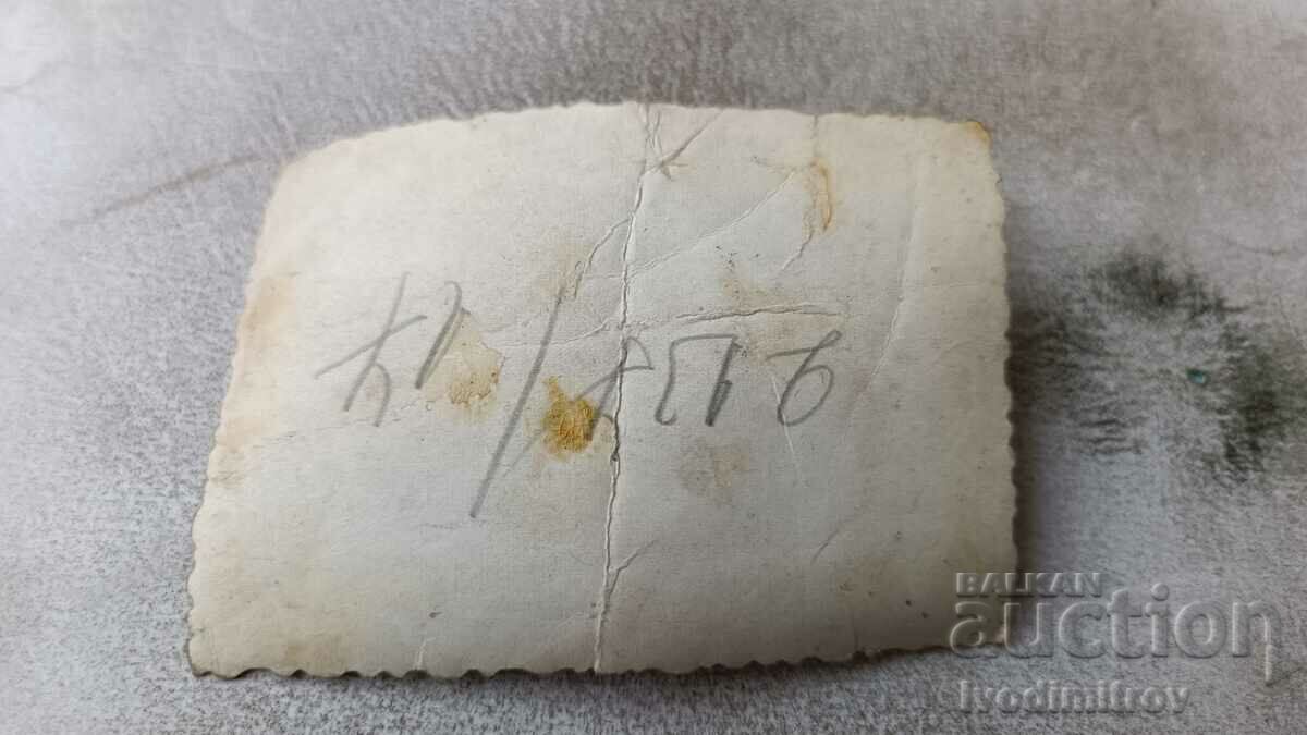 Photo Man woman and young girl on the beach with price 1.65 BGN | € 0.84 Photo Man woman and young girl on the beach with price 1.65 BGN | € 0.84