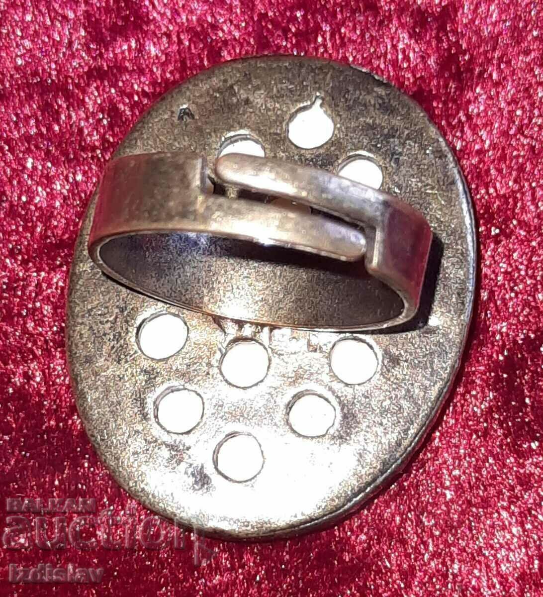 Auction Antique ring Auction Antique ring