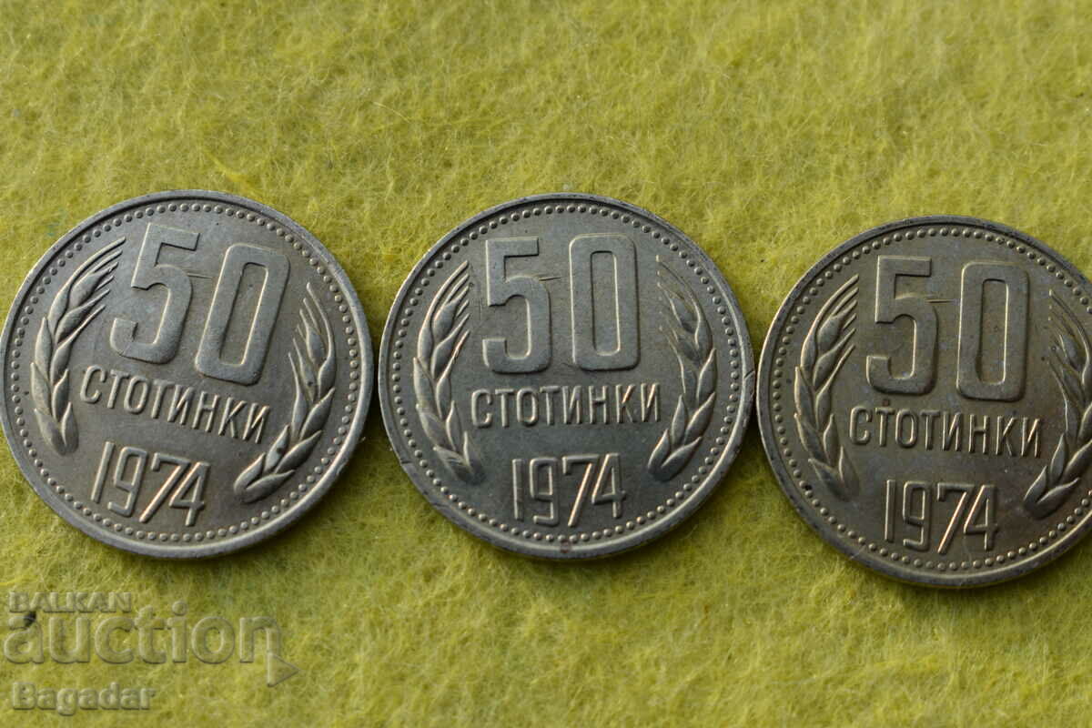 Lot of coins defective die