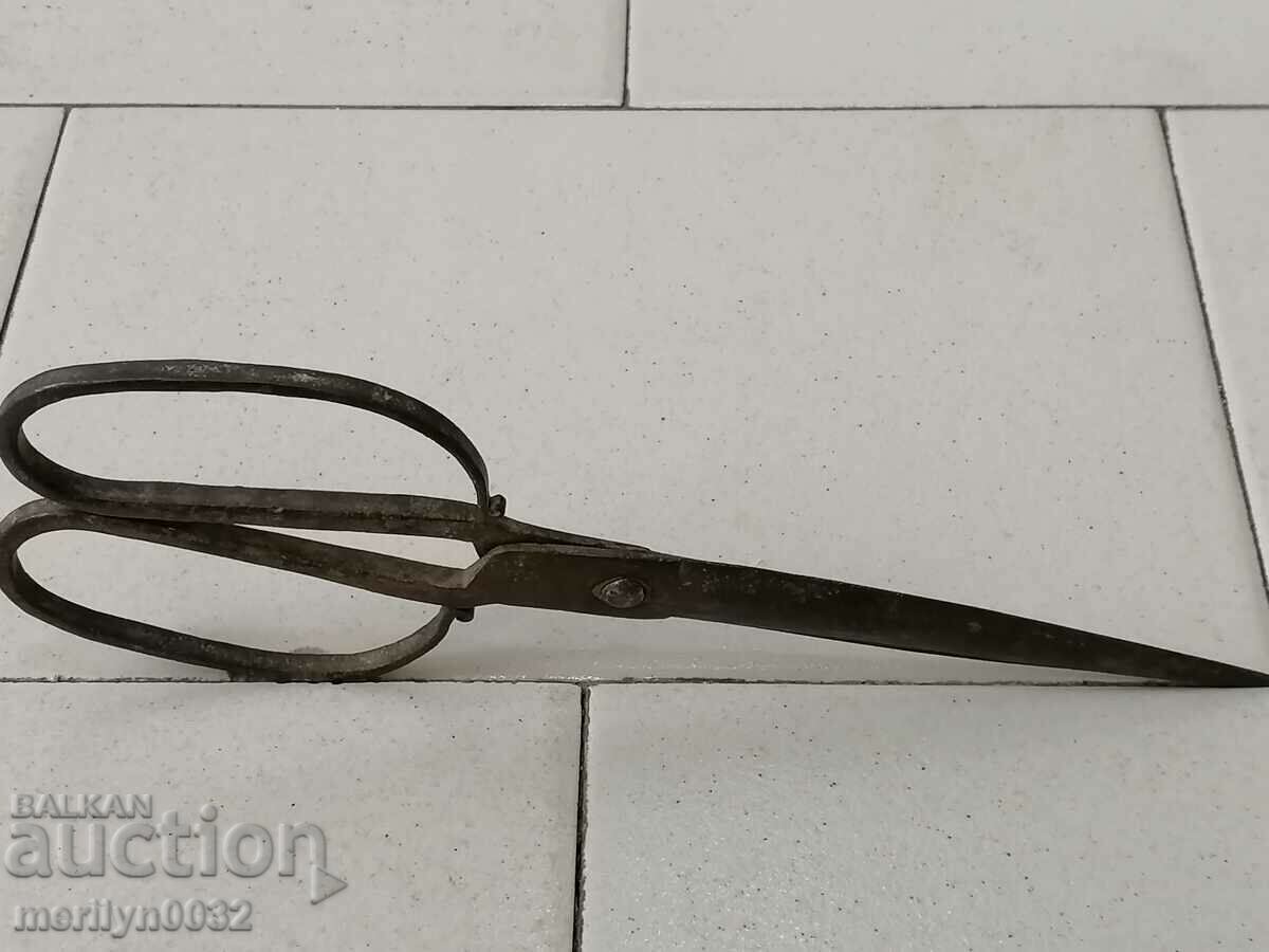 Old forged scissors scissors knife wrought iron with price 43.00 BGN | € 21.99 Old forged scissors scissors knife wrought iron with price 43.00 BGN | € 21.99