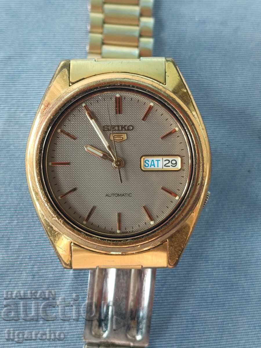 Watch Seiko5 with price 80.00 BGN | € 40.90 Watch Seiko5 with price 80.00 BGN | € 40.90