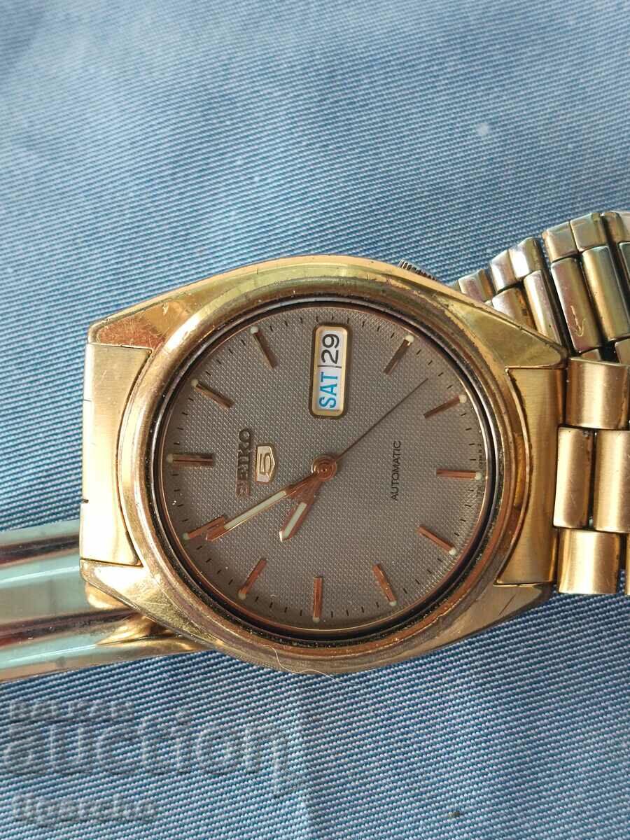 Watch Seiko5 - 6 Watch Seiko5 - 6