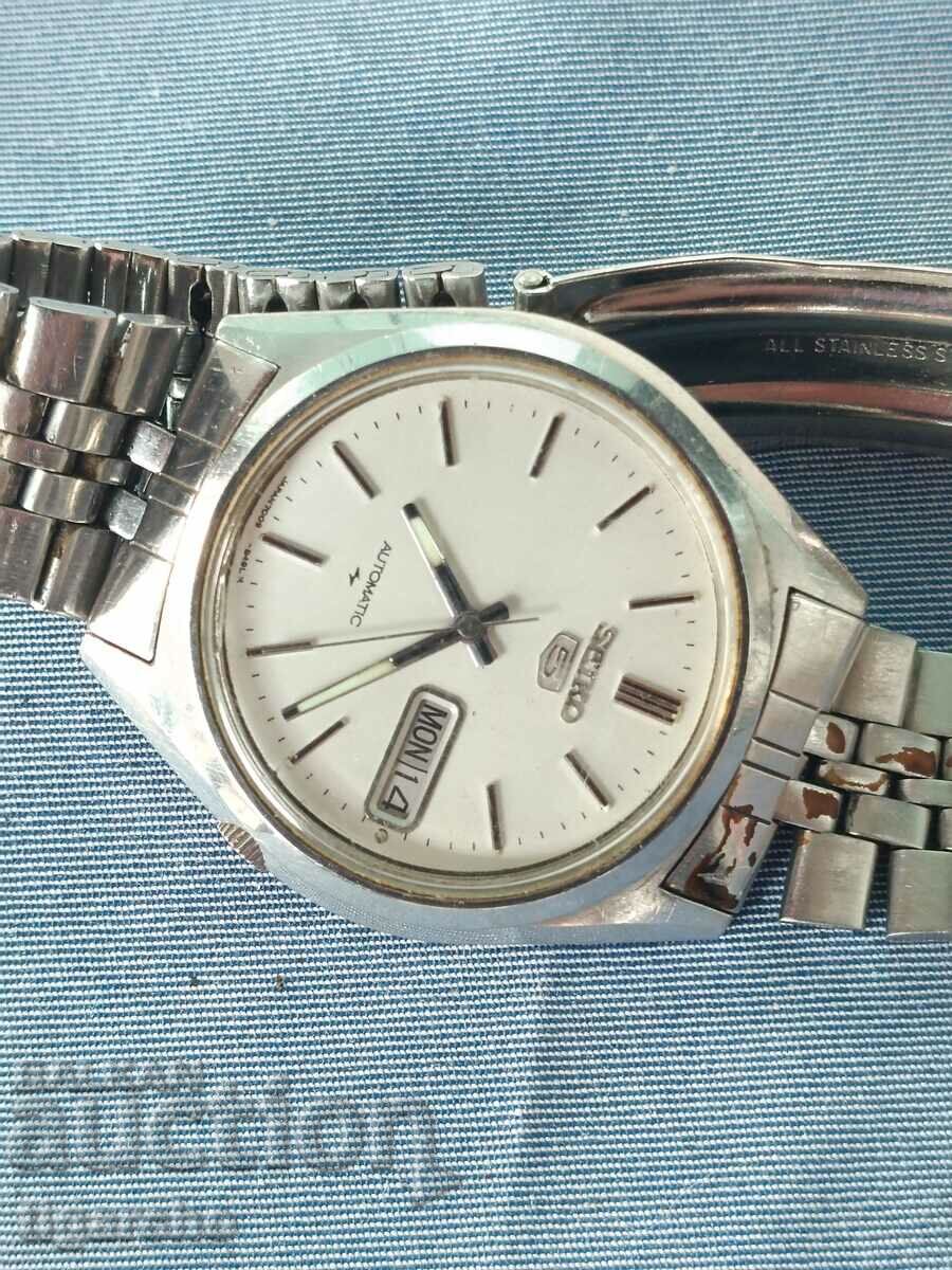 Delivery of Watch Seiko5 Delivery of Watch Seiko5