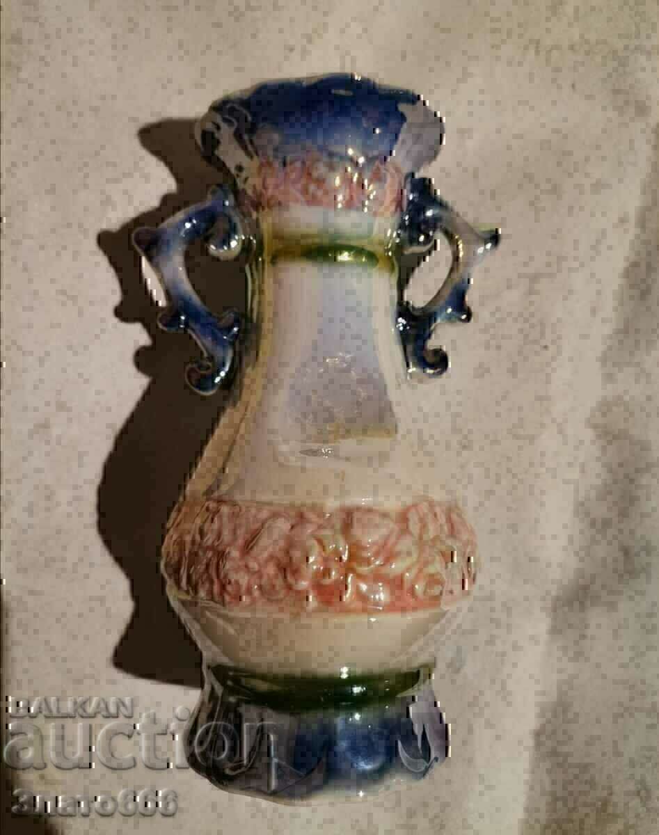 Vaza din ceramica cu preț € 2.50 | 4.89 BGN Vaza din ceramica cu preț € 2.50 | 4.89 BGN