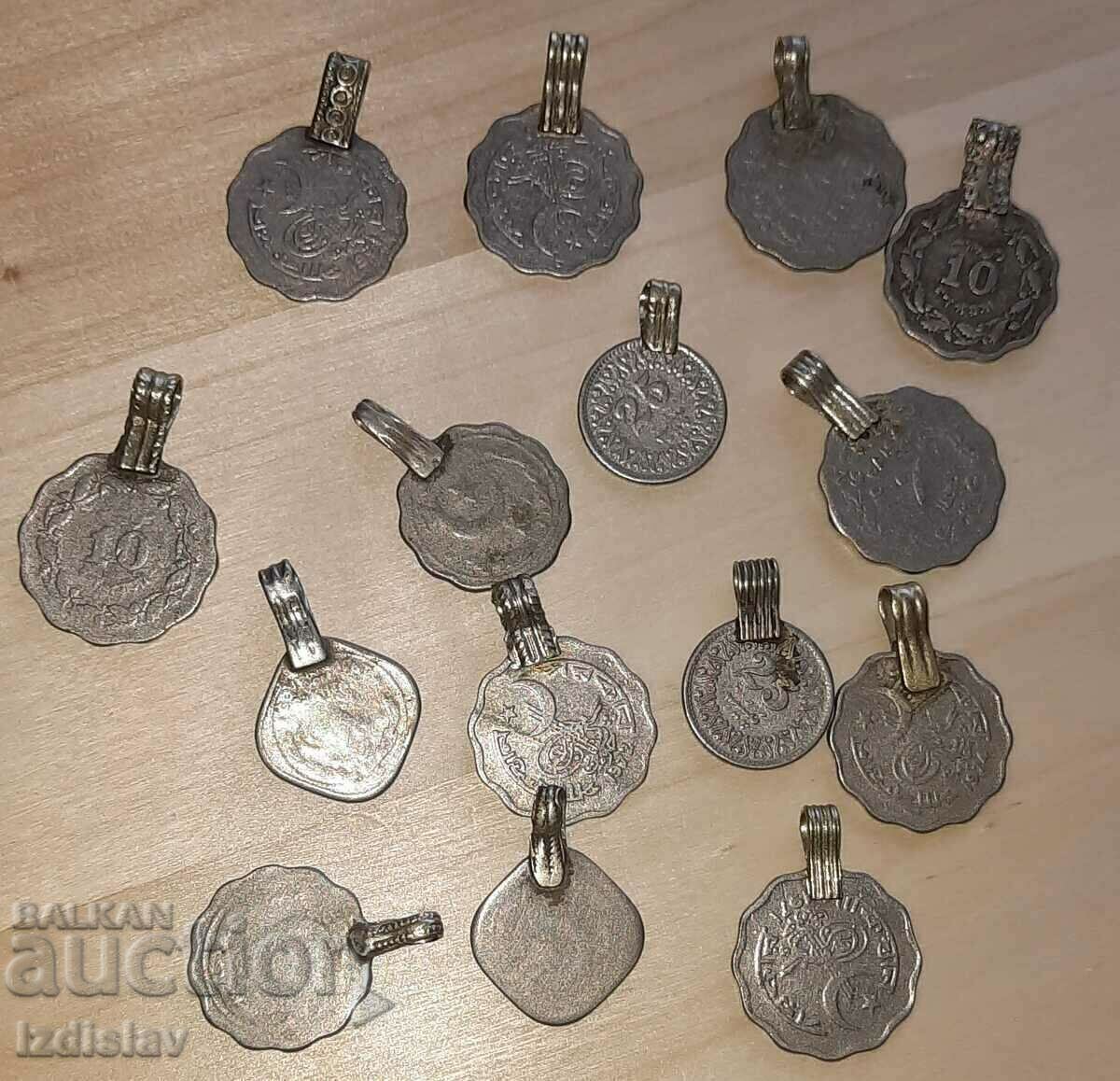 Pieces of jewelry Pieces of jewelry