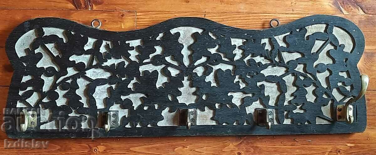 Старинна ажурна дървена закачалка. - 5 Старинна ажурна дървена закачалка. - 5