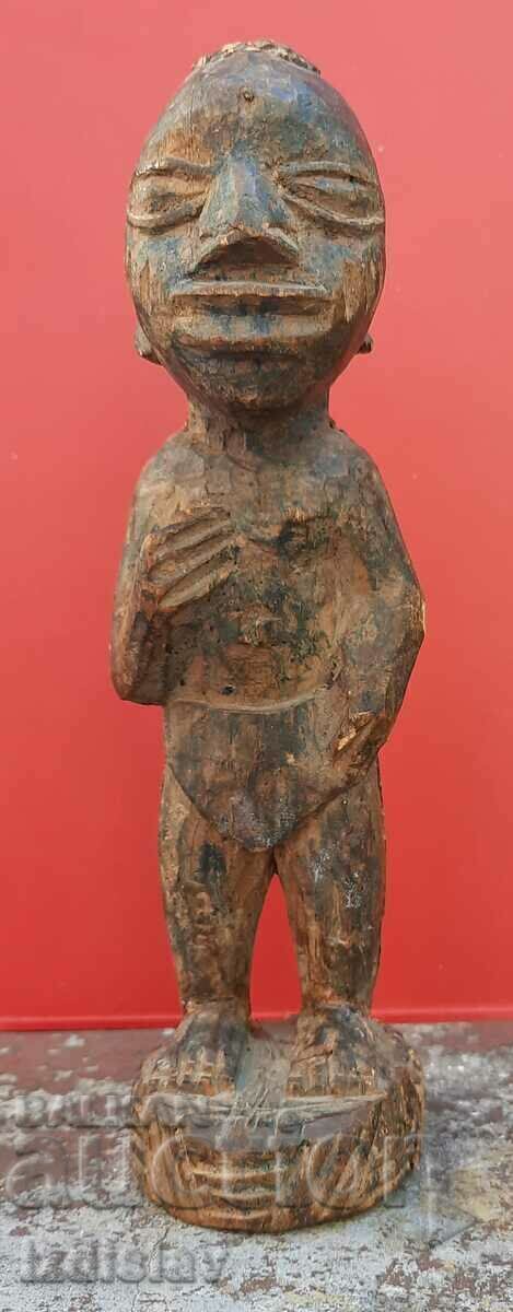 Delivery of African wooden sculpture, original. Delivery of African wooden sculpture, original.