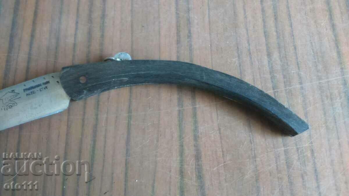 Auction  KNIFE LEG JAY PERCH BUFFALO HORN - ETHER