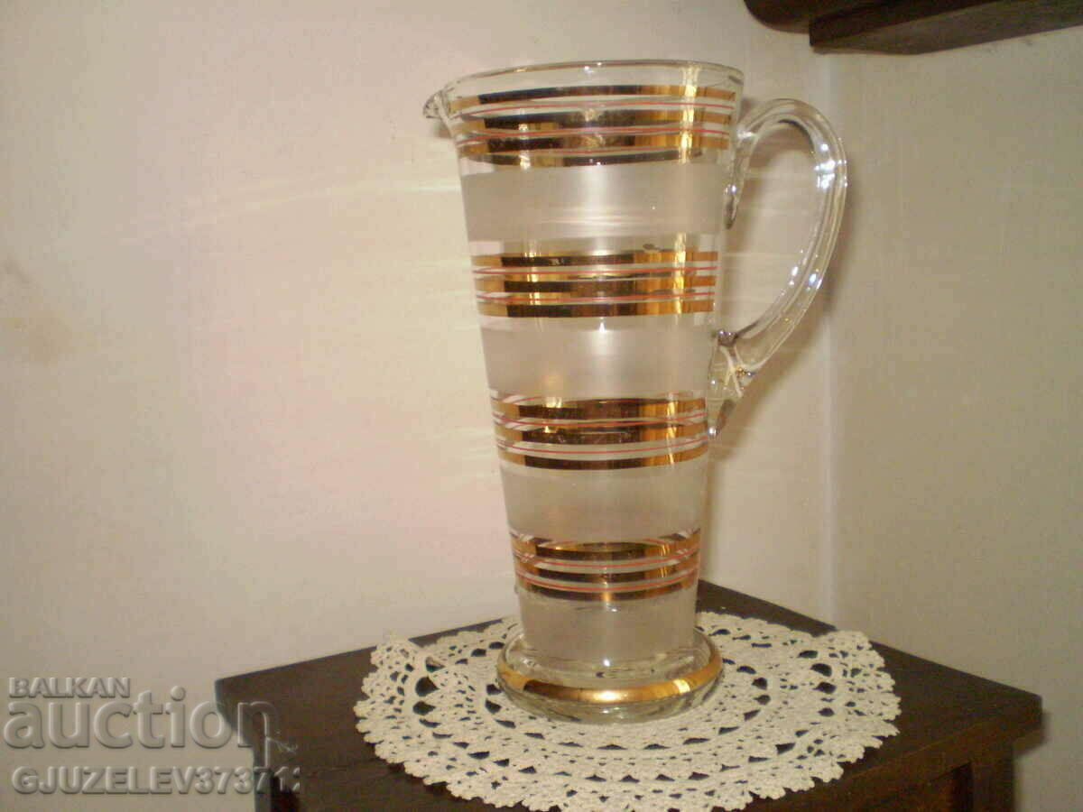 Vintage 5-Cup Wide Gold Rim Wine Jug Service with price 250.00 BGN | € 127.82 Vintage 5-Cup Wide Gold Rim Wine Jug Service with price 250.00 BGN | € 127.82