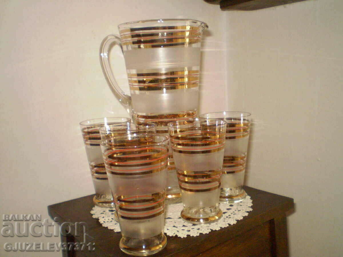 Vintage 5-Cup Wide Gold Rim Wine Jug Service - 5 Vintage 5-Cup Wide Gold Rim Wine Jug Service - 5