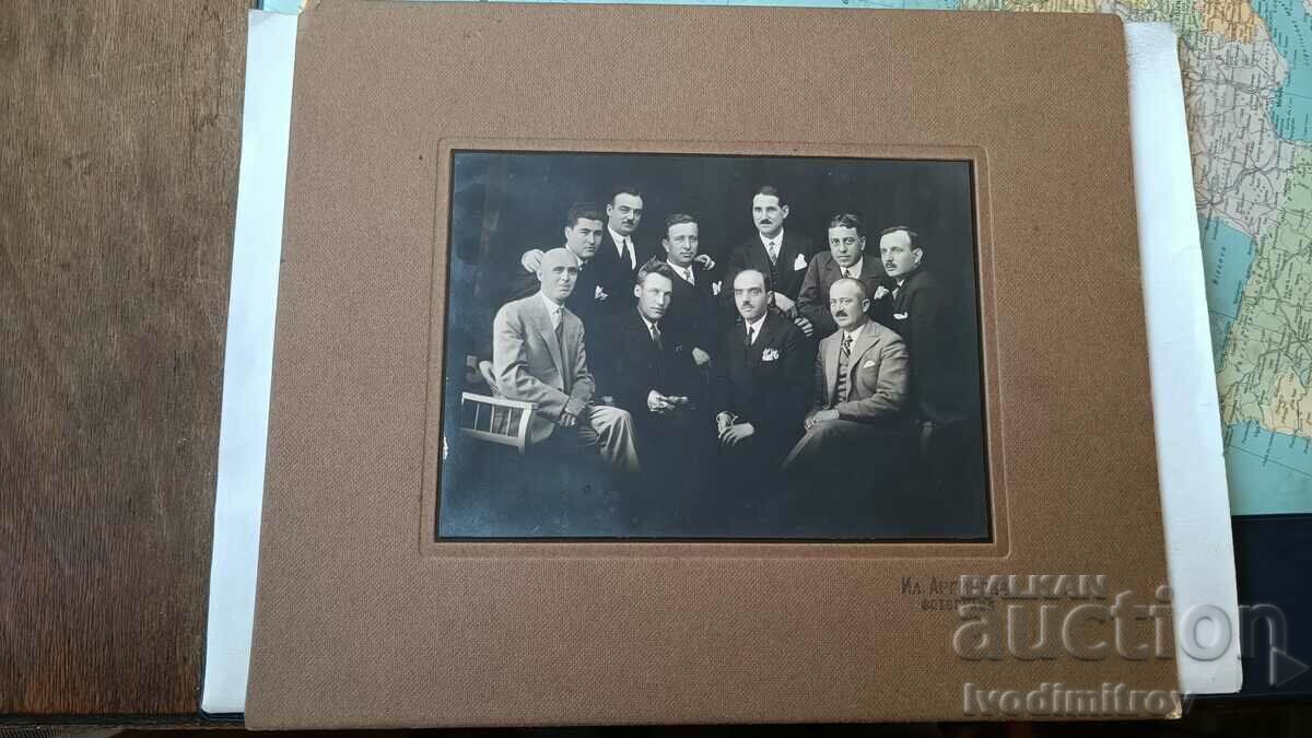 Foto Bărbați în costume 1930 Carton