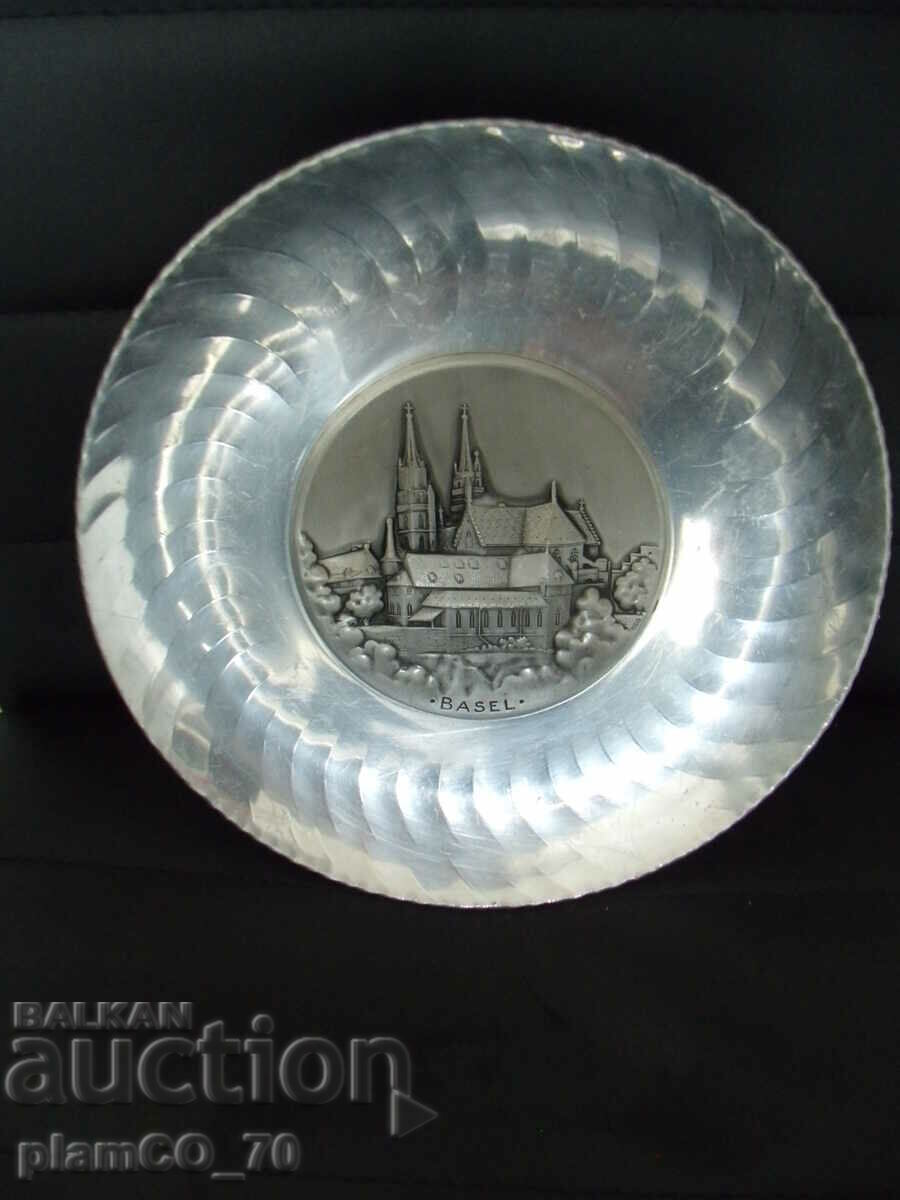 #*6951 semn metalic vechi BASEL cu preț 15.00 BGN | € 7.67