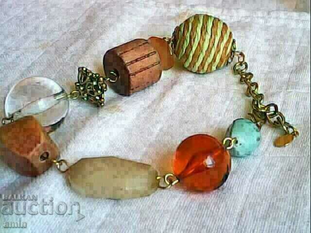 πολλά όμορφα βραχιόλια πολλά όμορφα βραχιόλια