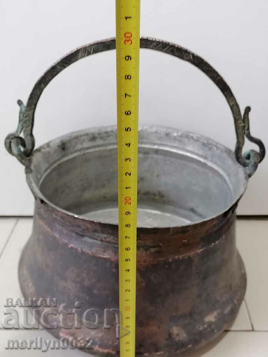 An old bacon, a baker, a pot, a boiler, a copper pot - 5