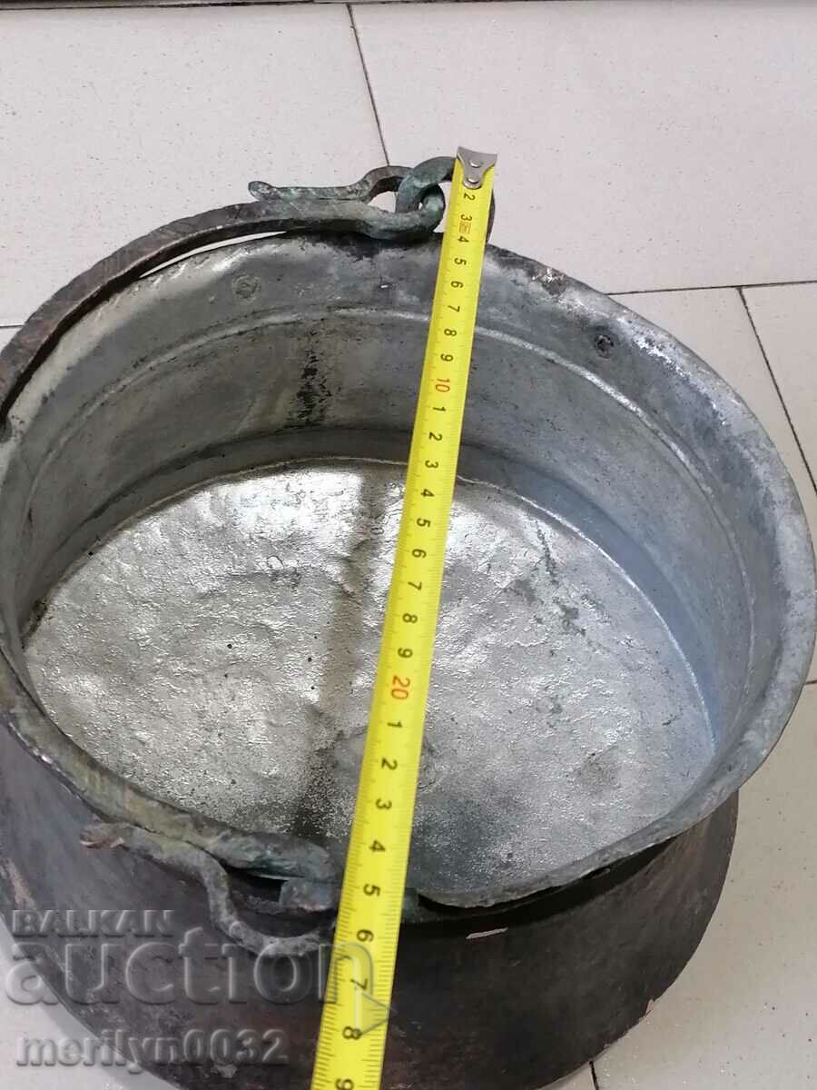 An old bacon, a baker, a pot, a boiler, a copper pot - 6