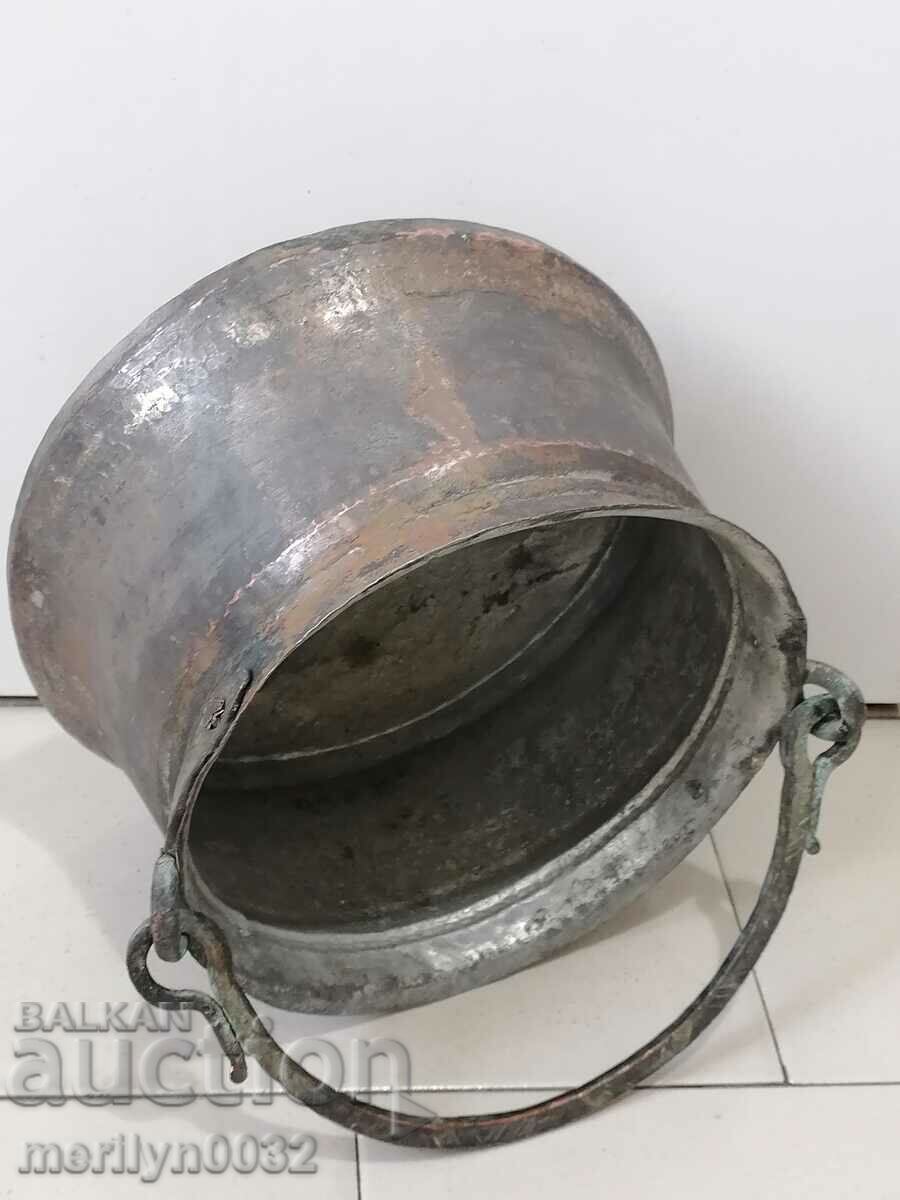 An old bacon, a baker, a pot, a boiler, a copper pot - 7