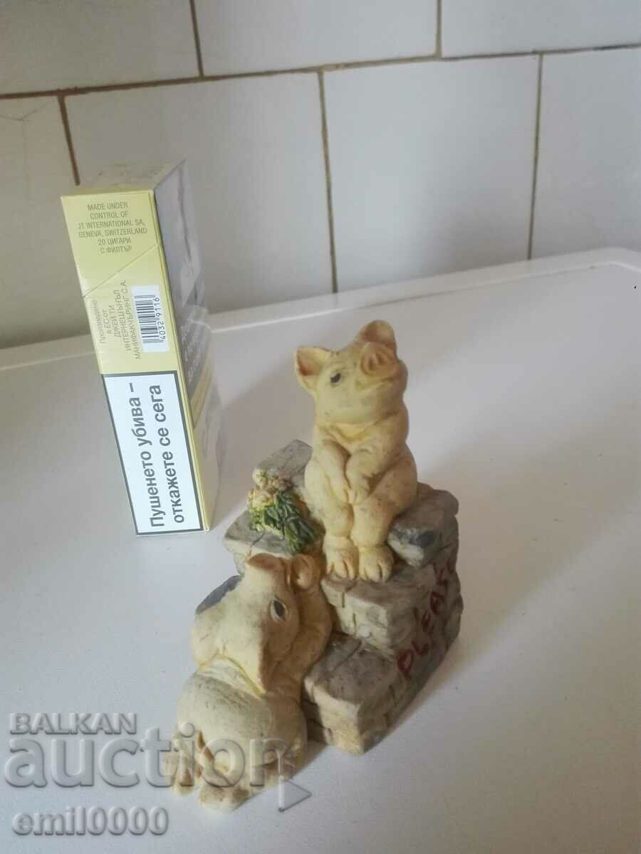 Plaster figurine - piglets. with price 4.99 BGN | € 2.55 Plaster figurine - piglets. with price 4.99 BGN | € 2.55