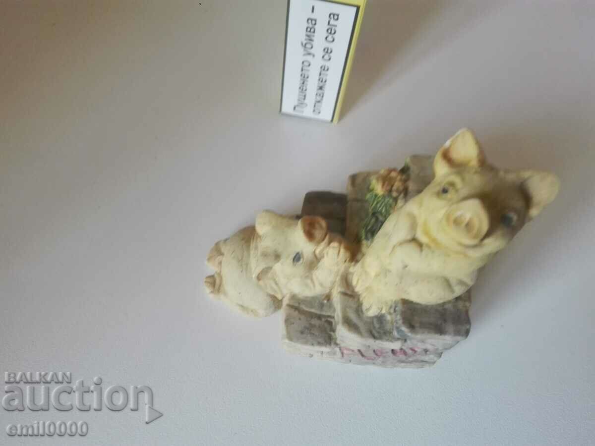 Plaster figurine - piglets. - 5 Plaster figurine - piglets. - 5