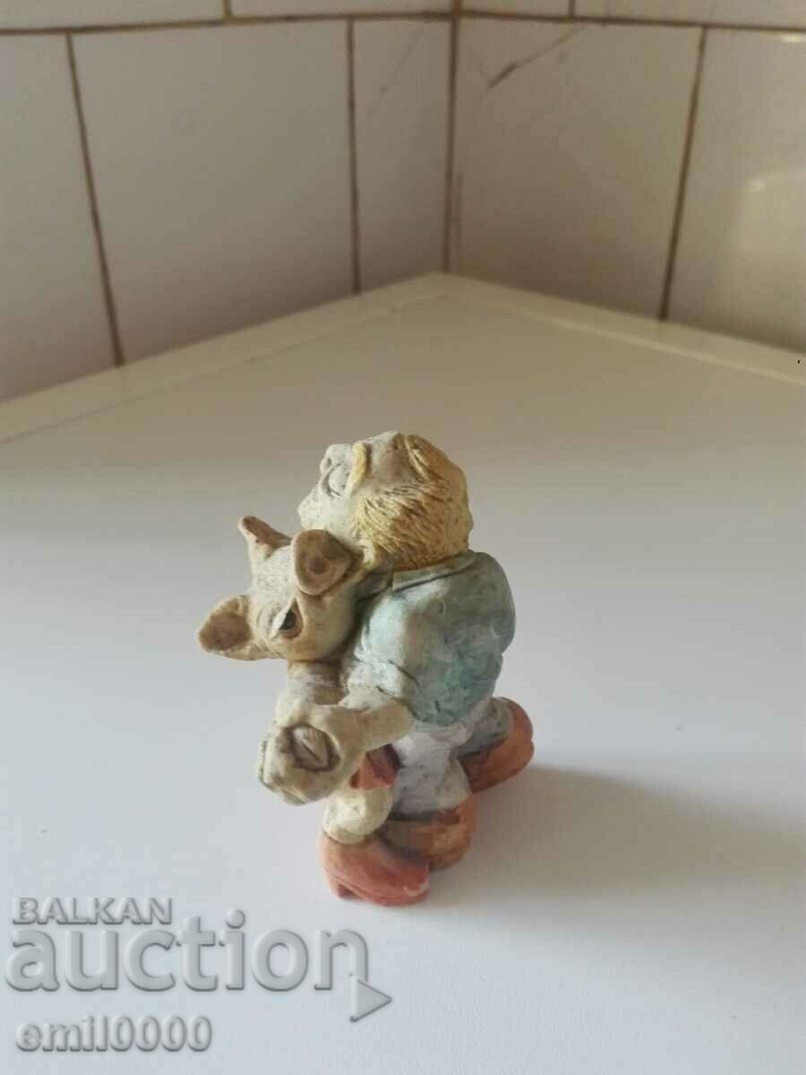 Delivery of Plaster figurine. Delivery of Plaster figurine.