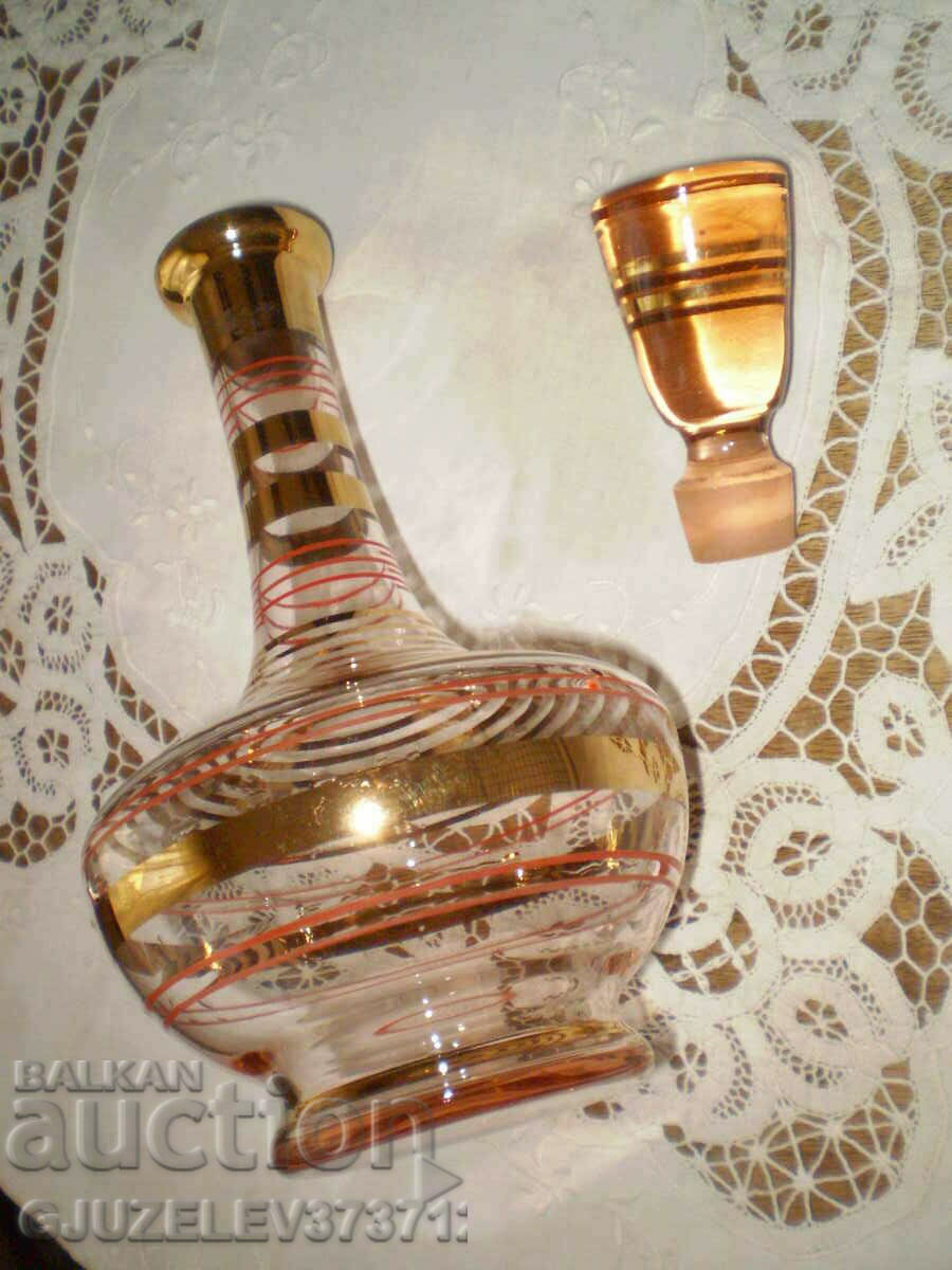 Retro colored glass carafe with gold ornaments and stopper - 7 Retro colored glass carafe with gold ornaments and stopper - 7
