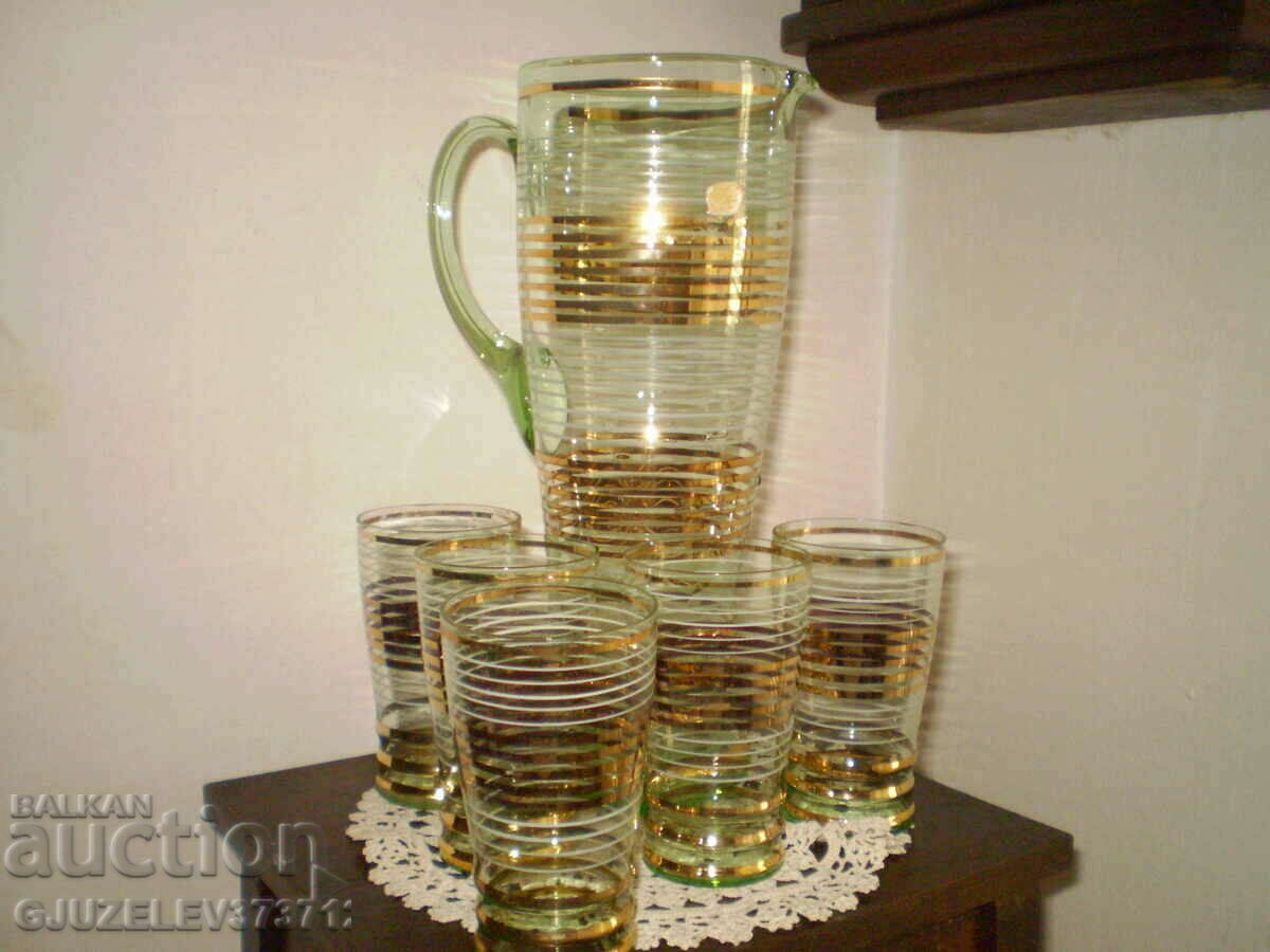 Vintage wine service green glass gold rim with price 250.00 BGN | € 127.82 Vintage wine service green glass gold rim with price 250.00 BGN | € 127.82
