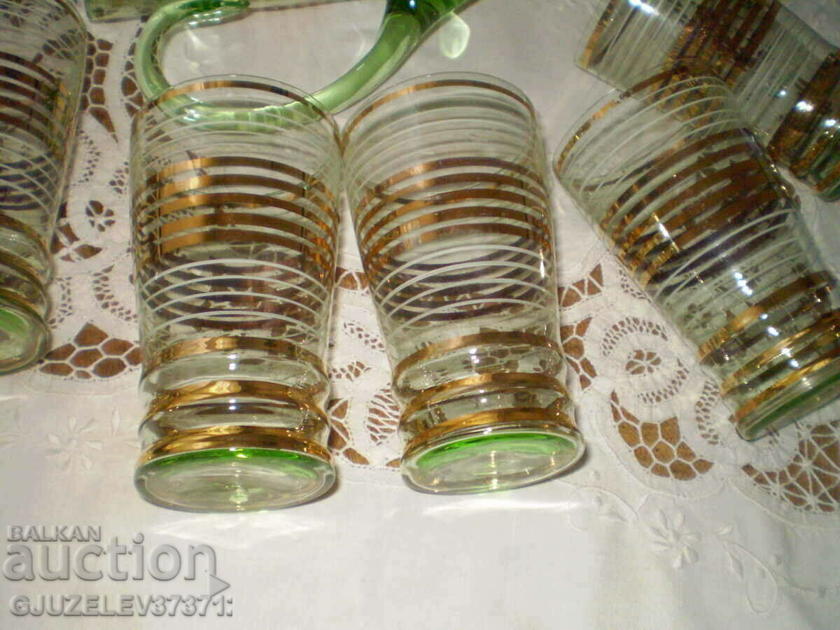 Vintage wine service green glass gold rim - 7 Vintage wine service green glass gold rim - 7
