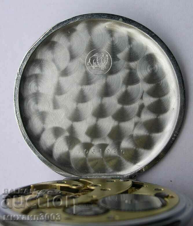 Auction  SWISS FAVOR POCKET WATCH CIRCA 1940.