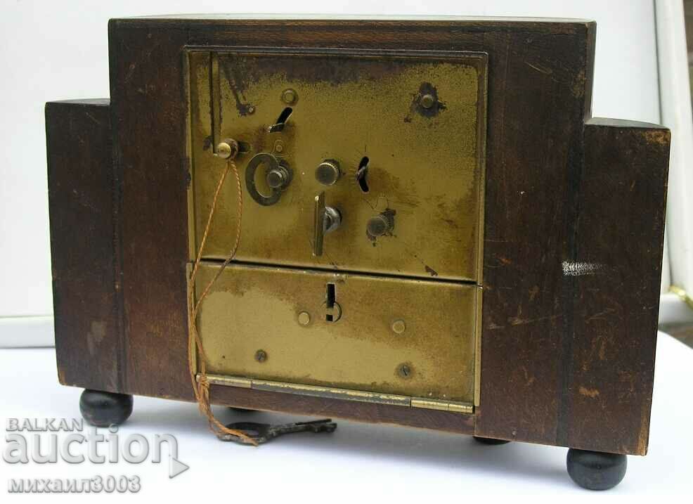 Auction DESK CLOCK WITH ALARM CLOCK PURSE + 5 OLD COINS Auction DESK CLOCK WITH ALARM CLOCK PURSE + 5 OLD COINS