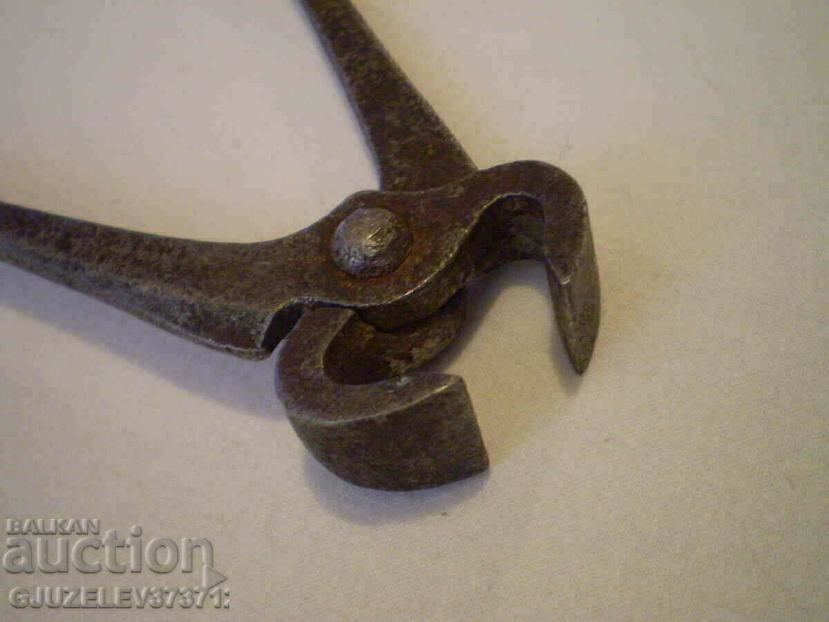 Old forged tongs tile craft tool - 6 Old forged tongs tile craft tool - 6