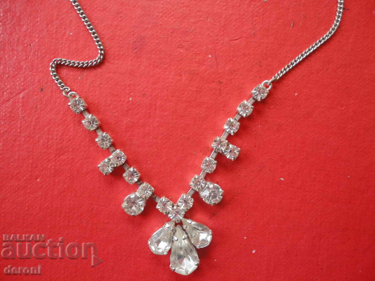 Auction Great necklace with 6 stones Auction Great necklace with 6 stones