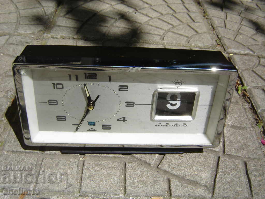 Delivery of OLD COLLECTIBLE CHINESE ALARM CLOCK WITH DATE Delivery of OLD COLLECTIBLE CHINESE ALARM CLOCK WITH DATE