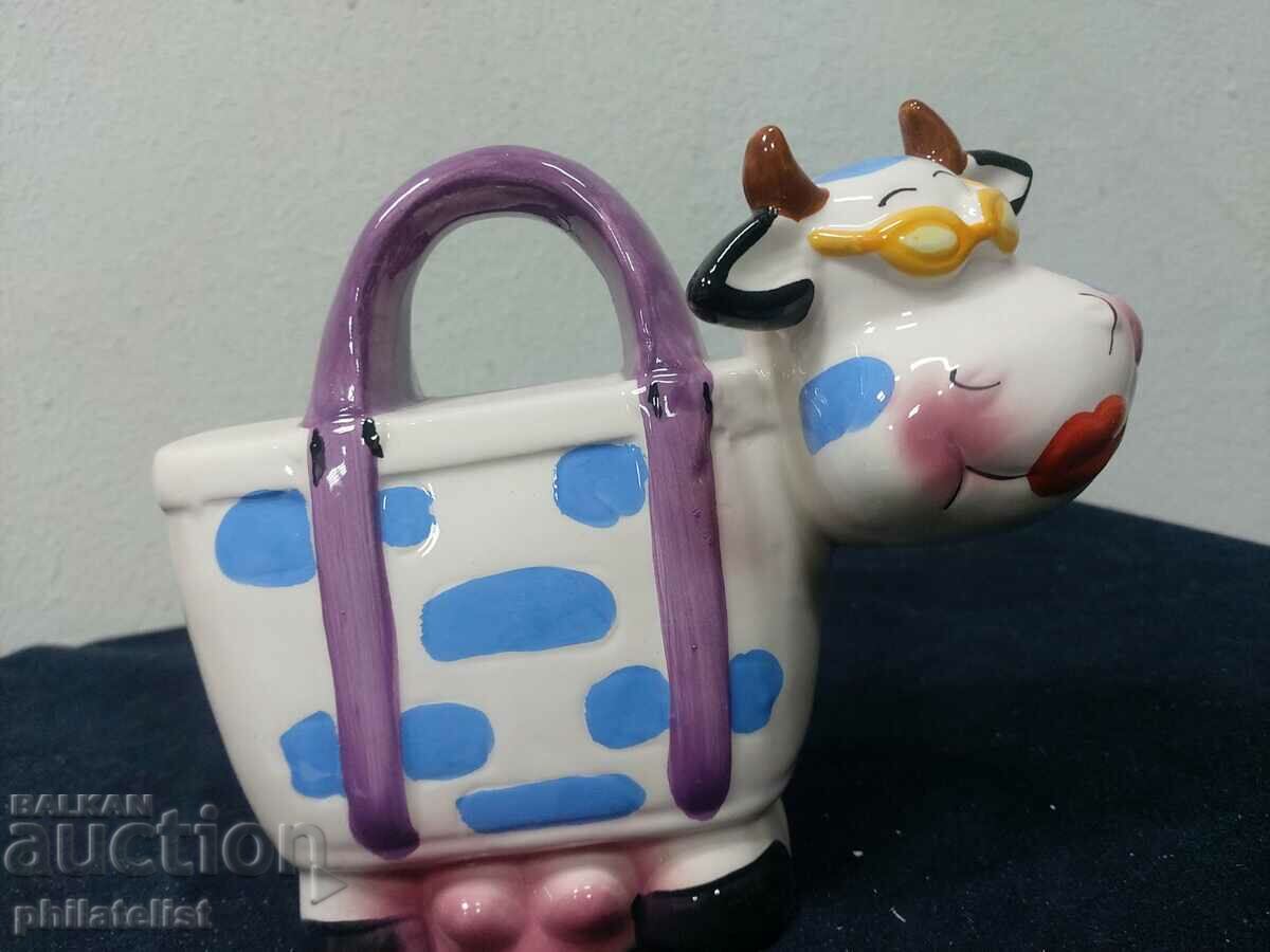 gift box - Cow with price 11.00 BGN | € 5.62 gift box - Cow with price 11.00 BGN | € 5.62