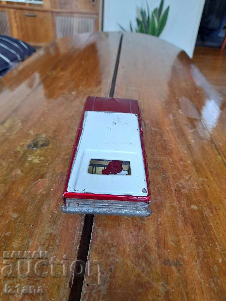 Delivery of Old car, trolley Delivery of Old car, trolley