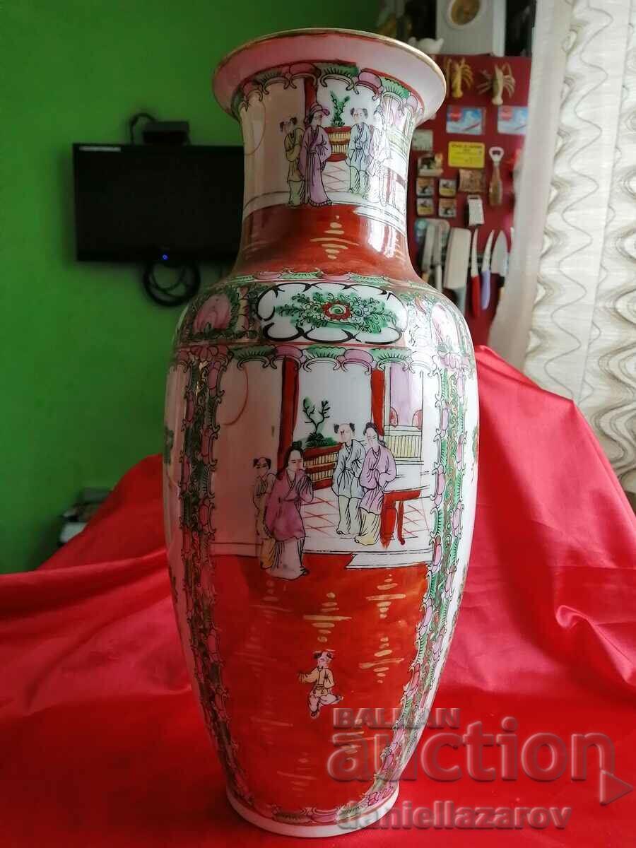 Vasă mare de trandafiri de familie veche chinezească, marcată
