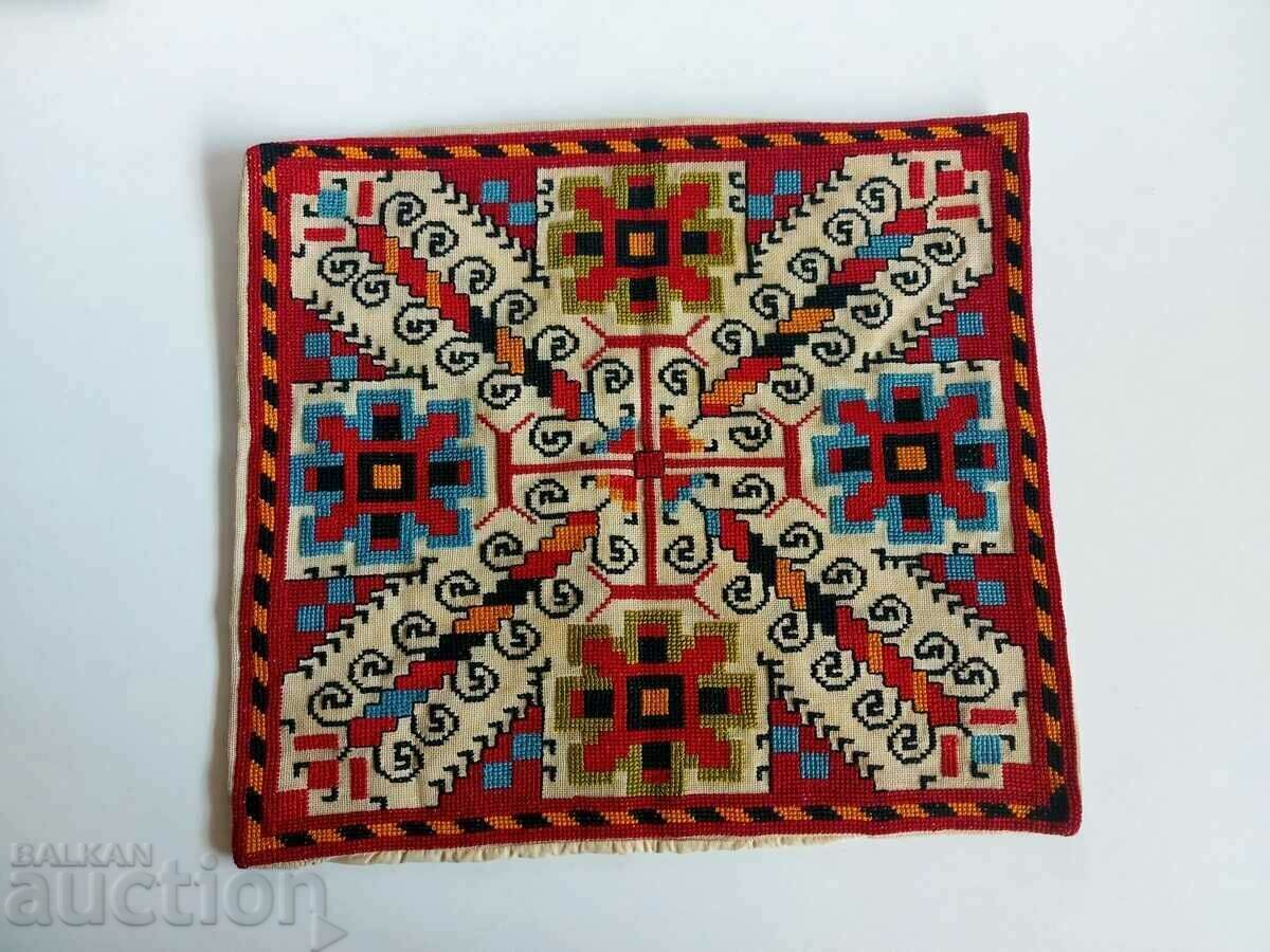 Auction RICHLY EMBROIDERED EMBROIDERY EMBROIDERY PILLOW COVER Auction RICHLY EMBROIDERED EMBROIDERY EMBROIDERY PILLOW COVER