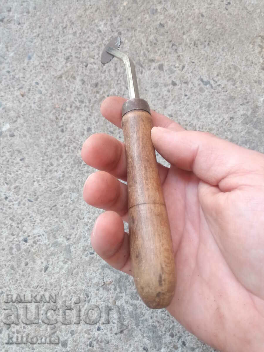 Auction Knife for cutting dough Auction Knife for cutting dough