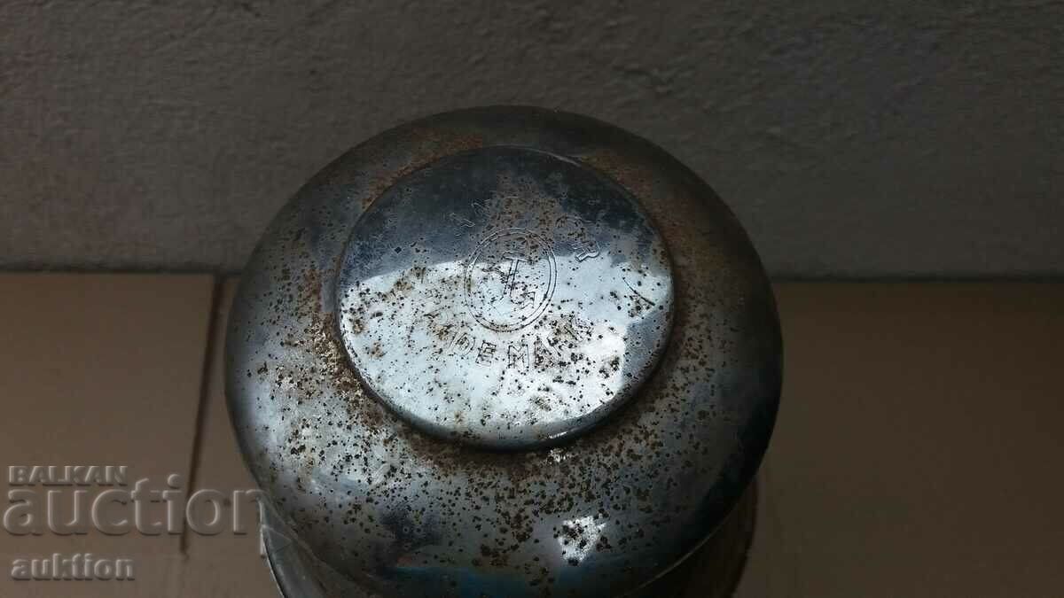 Delivery of OLD WORKING PETROMAX WITH MARLEY Delivery of OLD WORKING PETROMAX WITH MARLEY