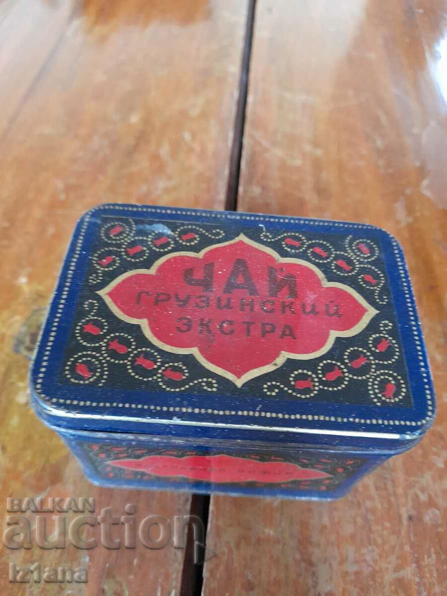 Ένα παλιό κουτί γεωργιανού τσαγιού με τιμή 16.00 BGN | € 8.18