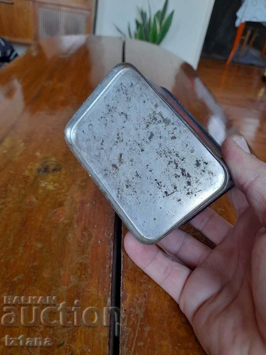 Ένα παλιό κουτί γεωργιανού τσαγιού - 7