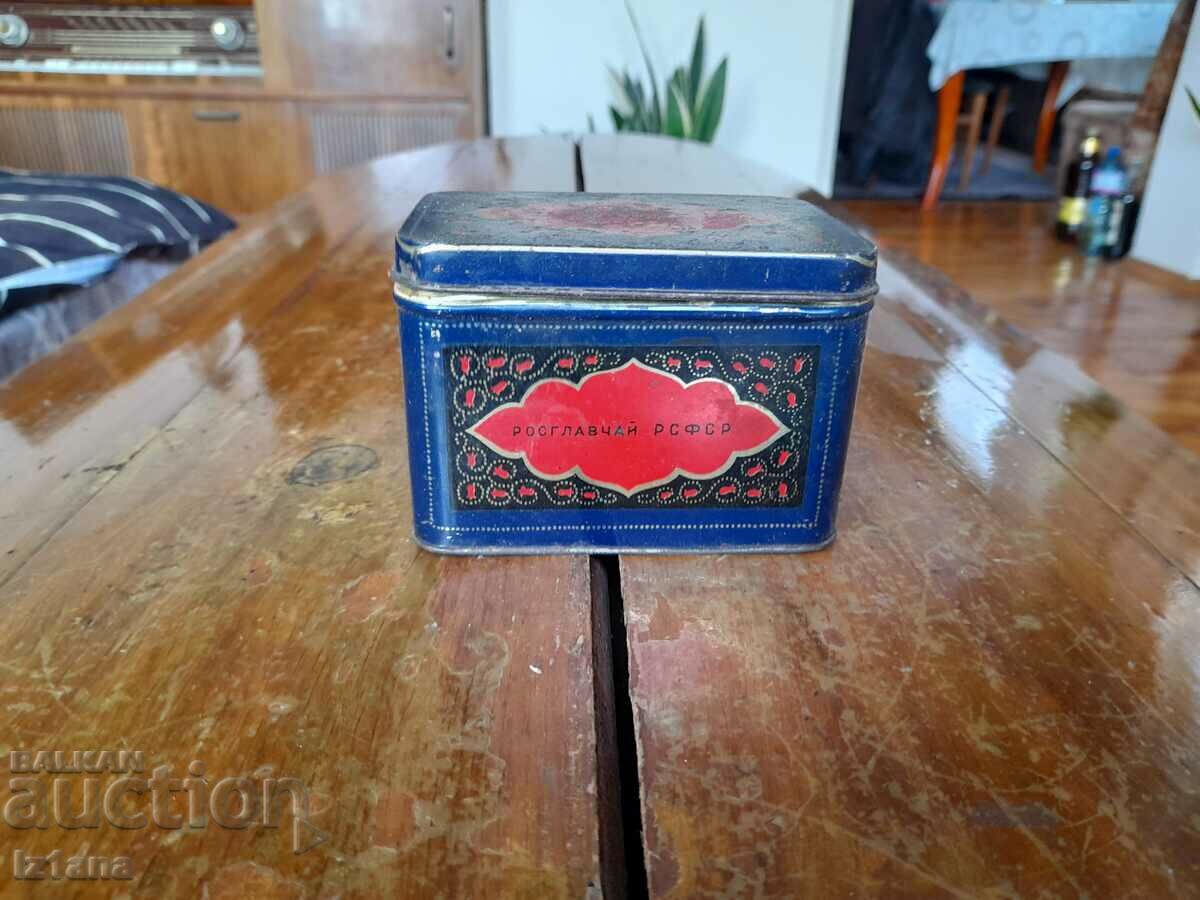 O cutie veche de ceai georgian