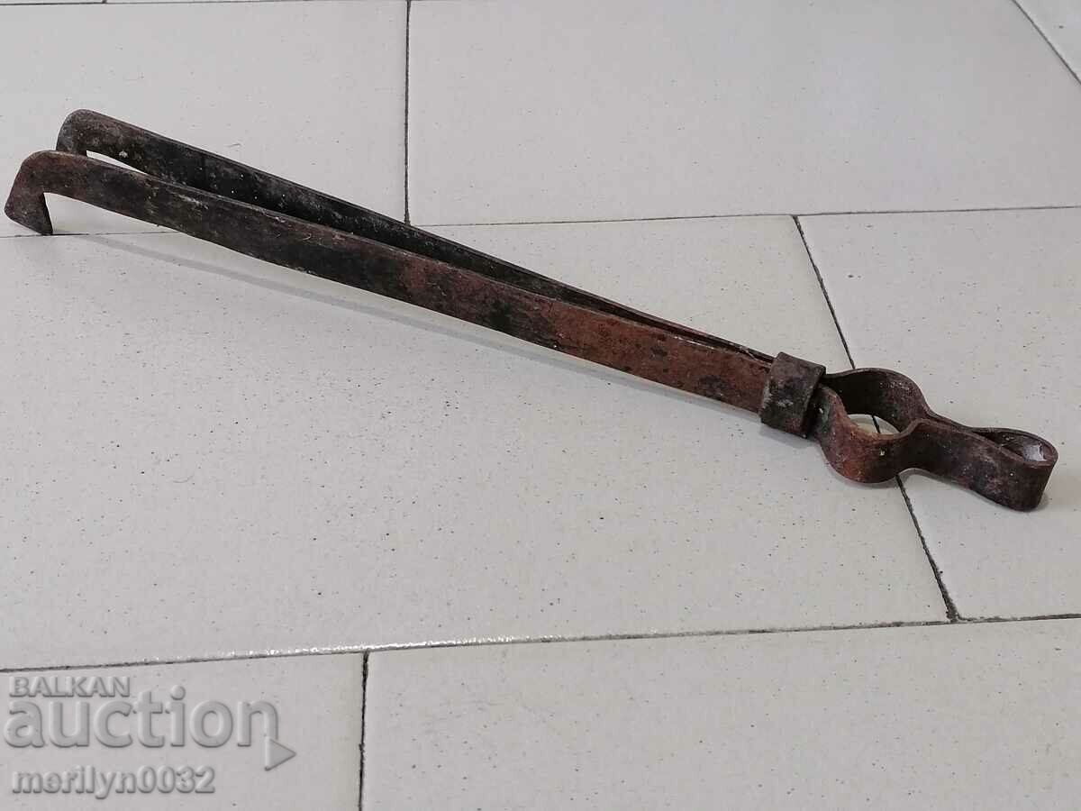 Auction Old dilaf, mash, wrought iron for a furnace Auction Old dilaf, mash, wrought iron for a furnace