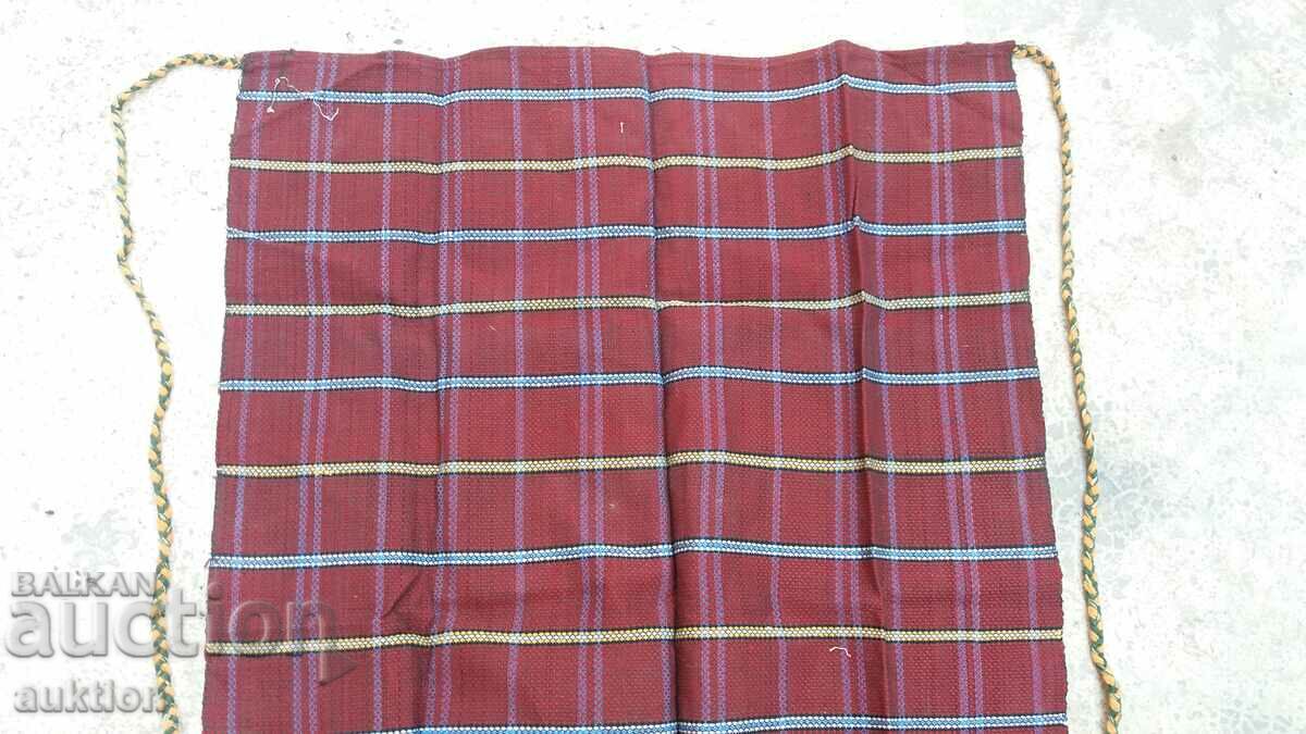 Delivery of RENAISSANCE PATTERNED WOOL APRON Delivery of RENAISSANCE PATTERNED WOOL APRON