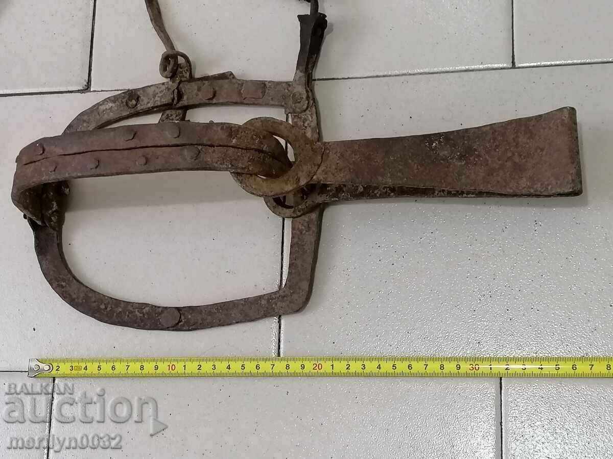 Auction Old hand forged trap, wrought iron Auction Old hand forged trap, wrought iron
