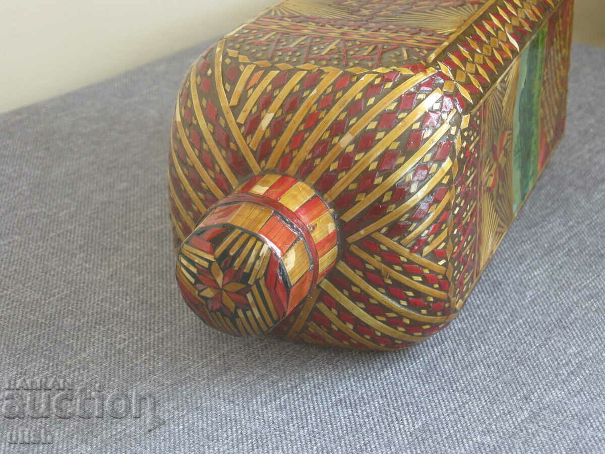 Auction Old bottle handmade straw art decoration landscapes Auction Old bottle handmade straw art decoration landscapes