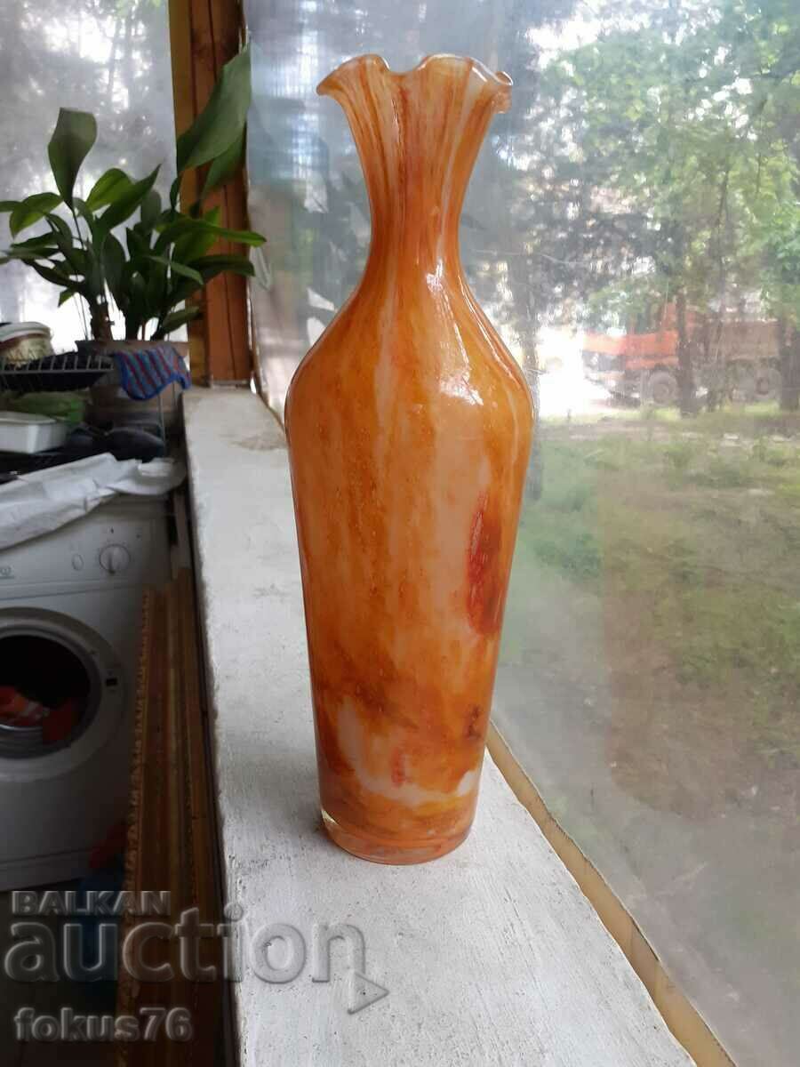 A unique large Murano vase with price 129.00 BGN | € 65.96 A unique large Murano vase with price 129.00 BGN | € 65.96