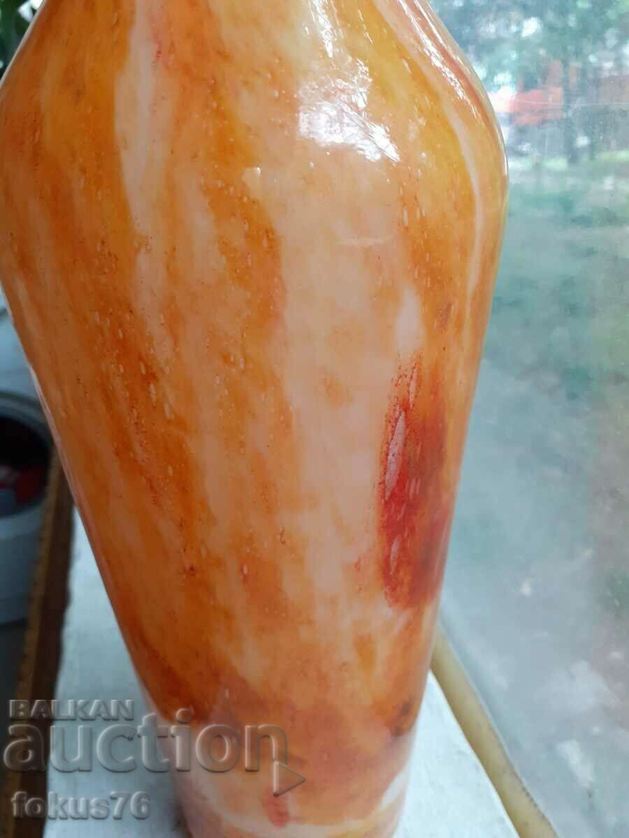 Delivery of A unique large Murano vase Delivery of A unique large Murano vase